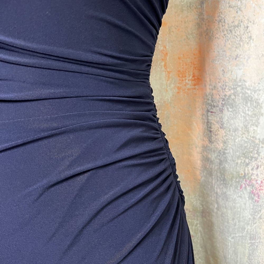 Betsy & Adam Elegant Form-Fitting Single-Shoulder… - image 2